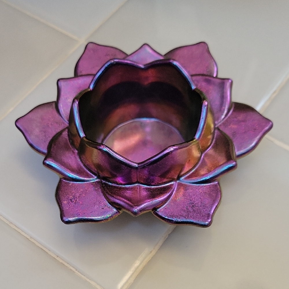 Iridescent Lotus Candle Holder